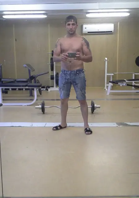 Юрик из Крымска, мне 38, познакомлюсь без обязательств