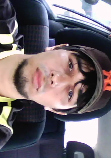 Дима из Артема, ищу на сайте знакомства на одну ночь