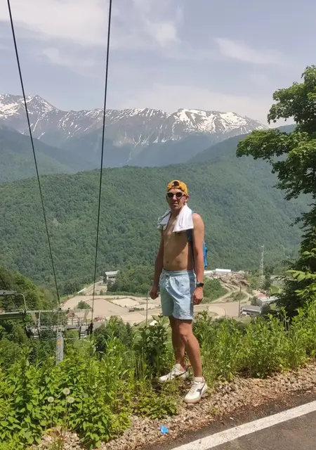 Я Dmitry, 33, из Кронштадта, ищу знакомства без обязательств