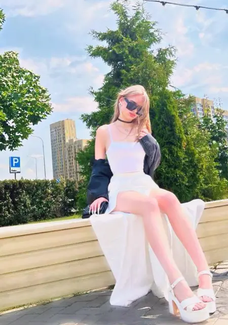 Я Ева, 20, из Саранска, ищу знакомство для постоянных отношений