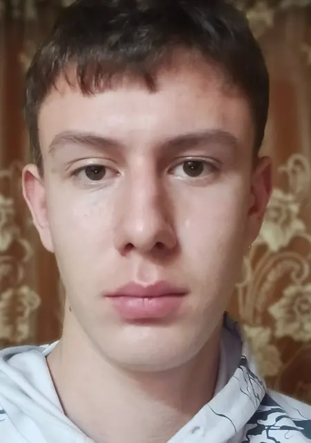 Grigorij из Барнаула, мне 18, познакомлюсь без обязательств