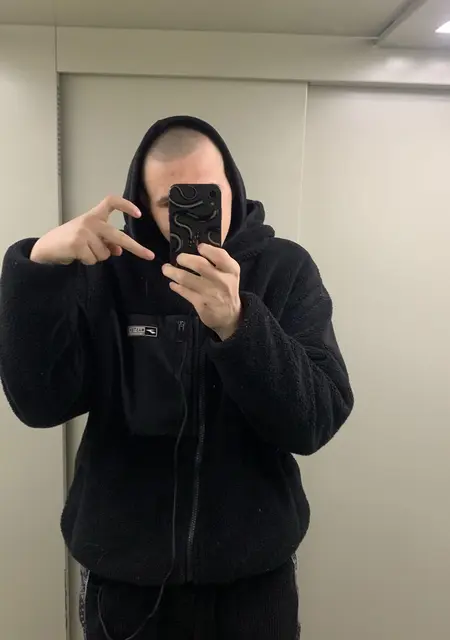 Я Кирилл, 21, из Иркутска, ищу знакомство для постоянных отношений