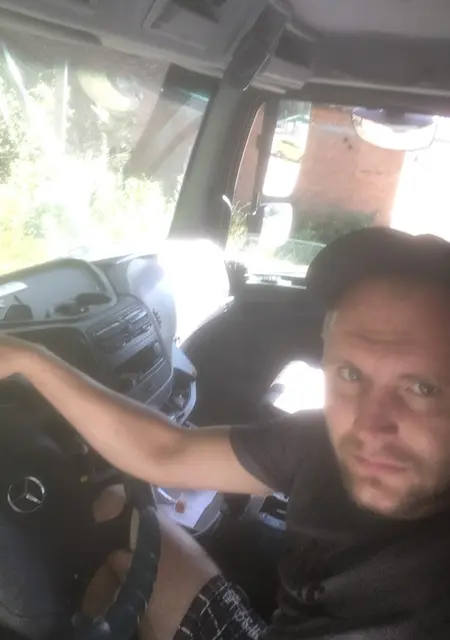 Я Анатолий, 34, из Перми, ищу знакомства без обязательств