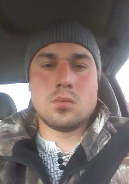 Sergei из Ужура, ищу на сайте знакомства на одну ночь