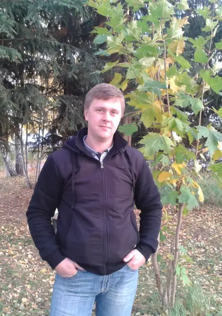 Я Дмитрий, 41, из Вязьмы, ищу знакомство для приятного времяпровождения