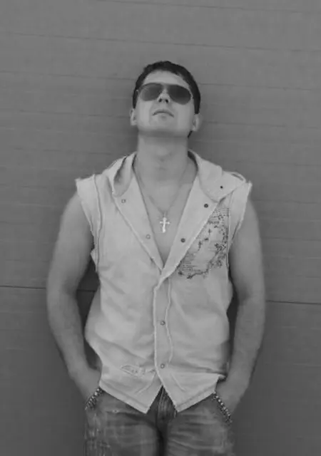 Я Владимир, 45, знакомлюсь для постоянных отношений в Омске