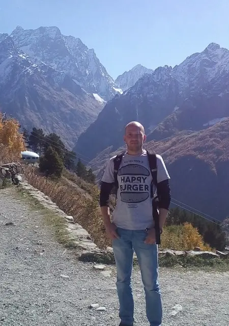 Я Алексей, 38, из Рыбинска, ищу знакомство для приятного времяпровождения