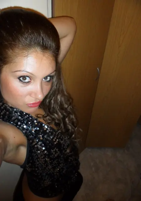 Я Инна, 24, из Большого Истока, ищу знакомства на одну ночь