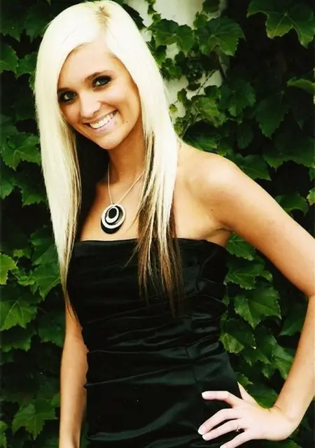 Ангелина из Калининграда, ищу на сайте вирта