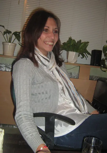 Я Лариса, 23, знакомлюсь для постоянных отношений в Артеме