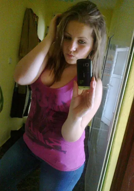 Я Инга, 18, из Вичуги, ищу знакомство для общения