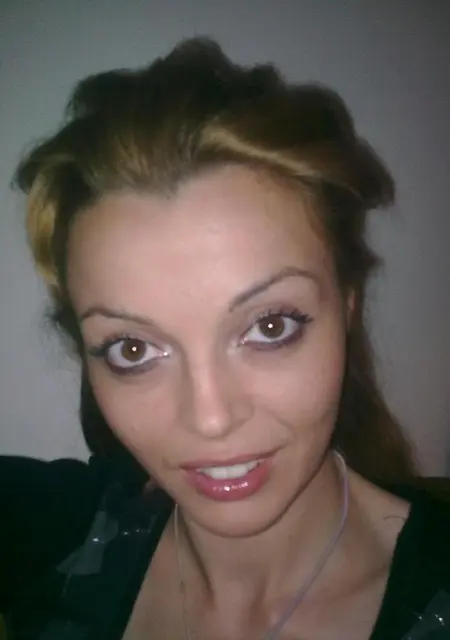 Дина из Черлака, мне 25, познакомлюсь для дружбы