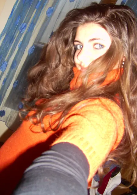 Я Любовь, 20, знакомлюсь для вирта в Бутке