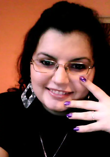 Я Алёна, 22, из Левихи, ищу знакомство для постоянных отношений