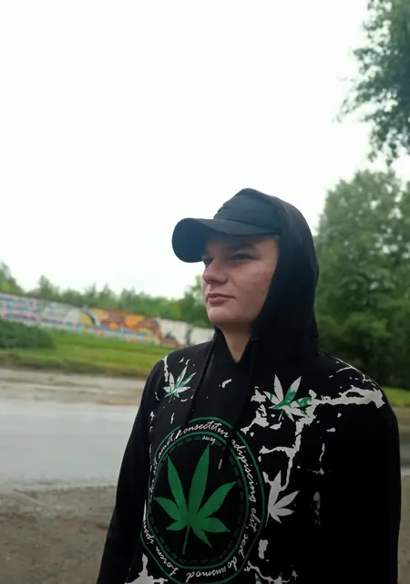 Алексей из Донецка, мне 21, познакомлюсь на одну ночь