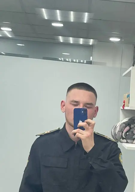 Альберт из Ижевска, мне 21, познакомлюсь для постоянных отношений