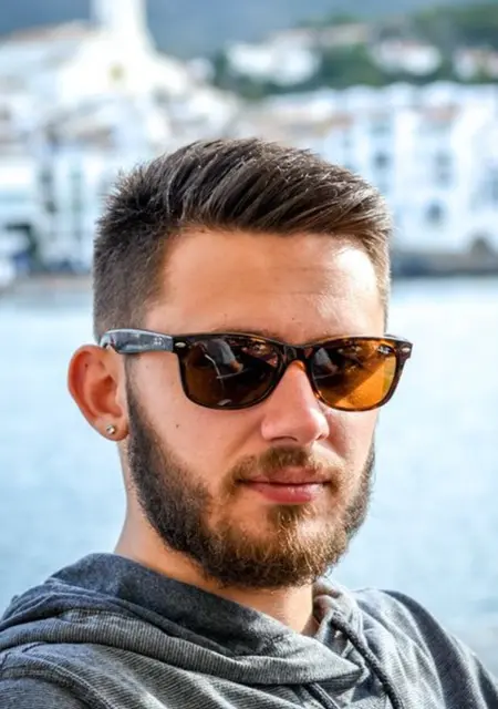 Я Александр, 39, из Архангельска, ищу знакомство для приятного времяпровождения