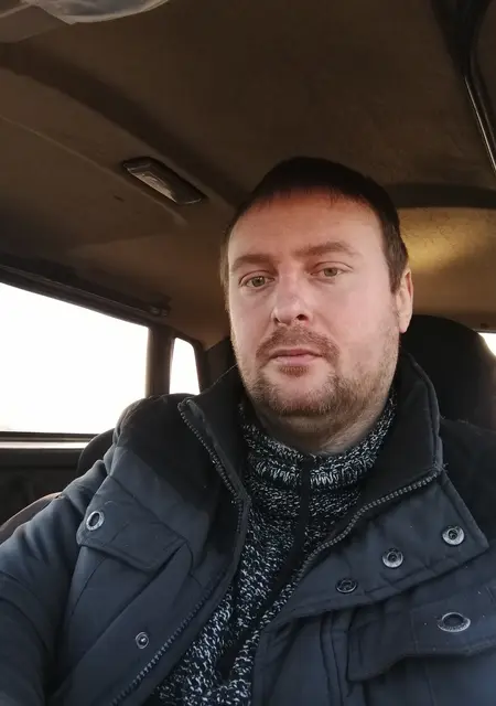 Александр из Бахчисарая, мне 45, познакомлюсь для приятного времяпровождения