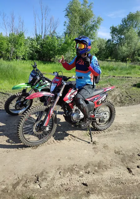 Я Сергей, 27, из Борисоглебска, ищу знакомства на одну ночь