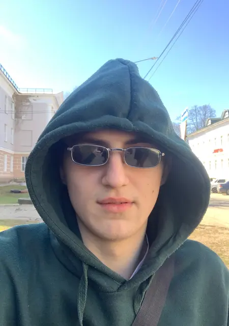 Я Дмитрий, 19, из Костромы, ищу знакомства на одну ночь