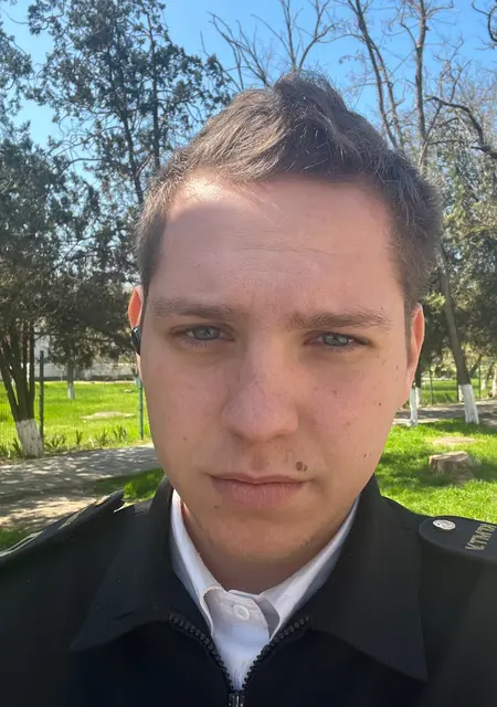 Янчик из Керчи, ищу на сайте общение