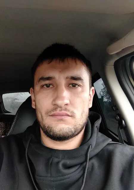 Артур из Ижевска, ищу на сайте знакомства на одну ночь