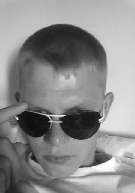 Я Артемий, 34, знакомлюсь для вирта в Керчи