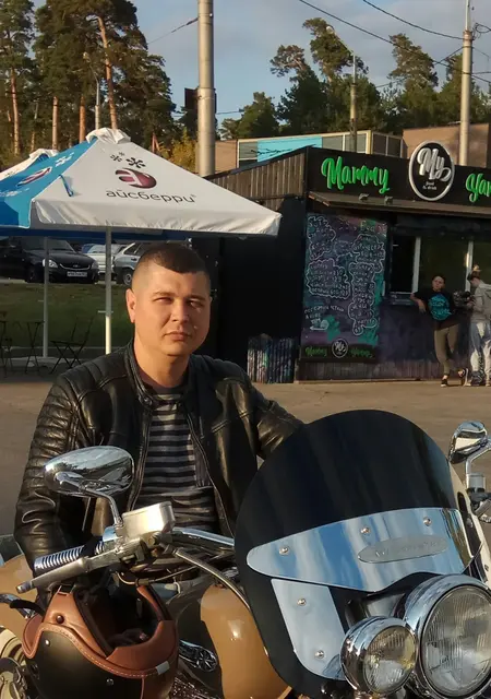 Я Евгений, 44, из Тольятти, ищу знакомство для приятного времяпровождения