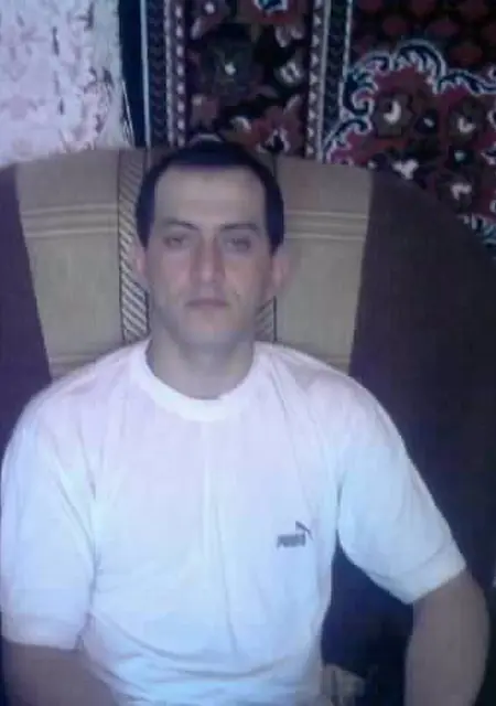 Анар из Рославля, мне 48, познакомлюсь на одну ночь