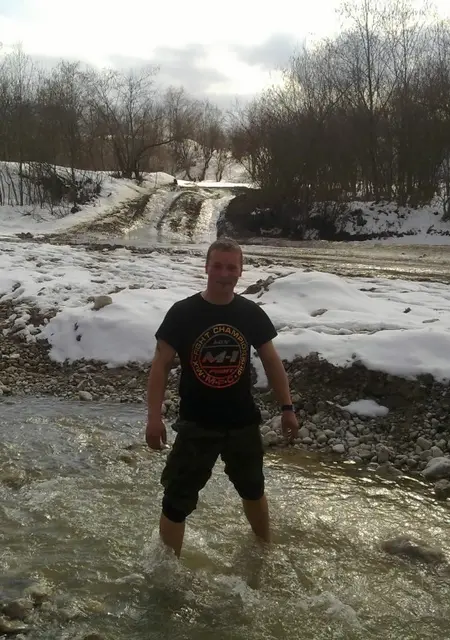 Денис из Бутурлиновки, ищу на сайте знакомства на одну ночь