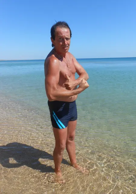 Владимир из Харькова, ищу на сайте знакомства на одну ночь