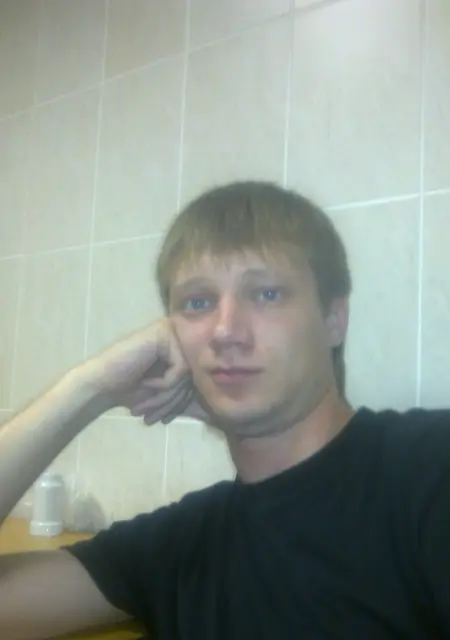 Евгений из Ачинска, мне 36, познакомлюсь на одну ночь