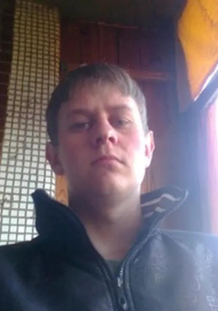 Роман из Бийска, мне 33, познакомлюсь на одну ночь