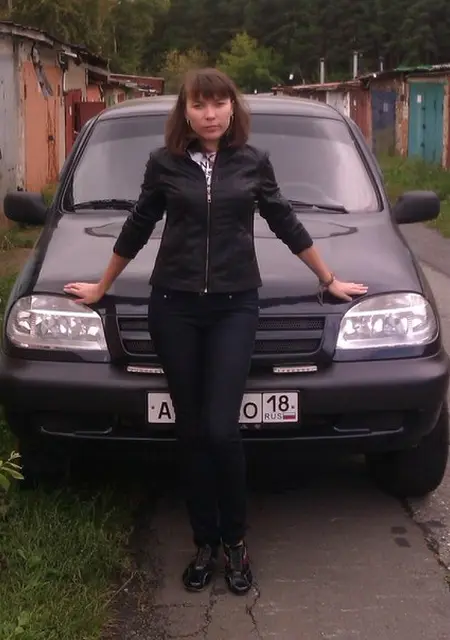 Лариса из Ижевска, мне 40, познакомлюсь без обязательств