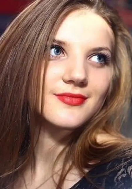 Руслана из Ангарска, мне 19, познакомлюсь без обязательств