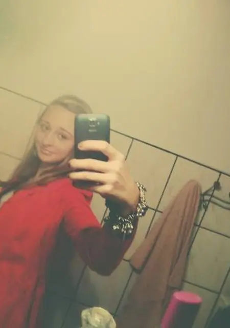 Я Ксения, 18, из Георгиевска, ищу знакомство для постоянных отношений