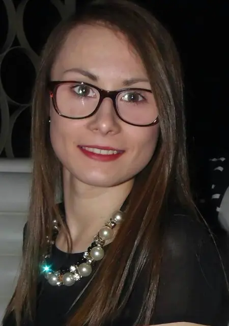 Я Регина, 20, из Тольятти, ищу знакомства без обязательств