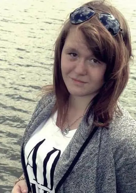 Я Эльвира, 18, знакомлюсь на одну ночь в Новомосковске