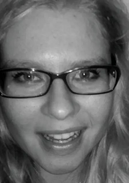 Анна из Кировска, мне 25, познакомлюсь для вирта