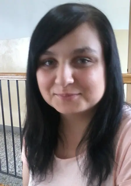 Я Злата, 18, из Увы, ищу знакомство для постоянных отношений