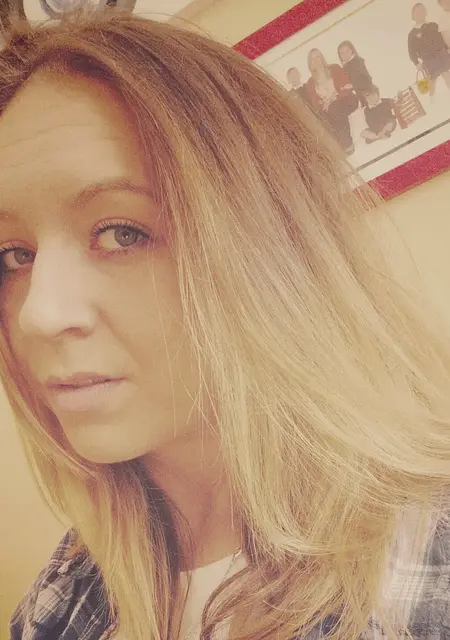 Я Эвелина, 20, из Котельнича, ищу знакомство для постоянных отношений