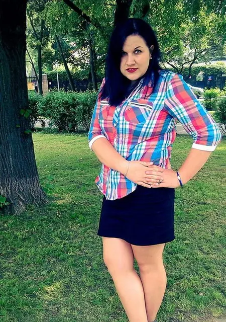 Инесса из Котовска, мне 18, познакомлюсь для общения