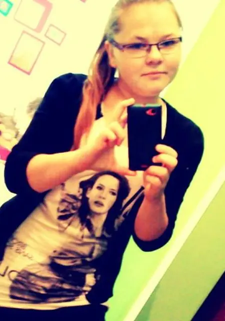 Валерия из Струнина, ищу на сайте общение