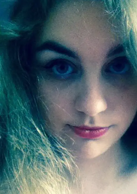 Анжела из Серова, мне 18, познакомлюсь на одну ночь