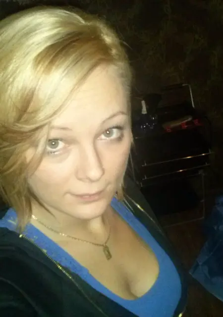 Я Карина, 23, из Ершова, ищу знакомство для вирта