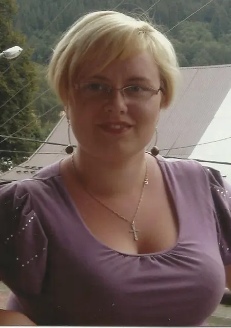 Инесса из Усть-Катава, мне 24, познакомлюсь для общения