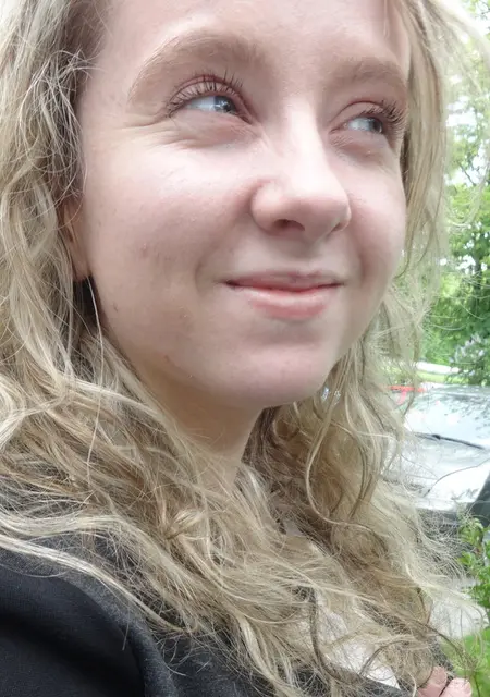 Я Александра, 24, из Красного Кута, ищу знакомства на одну ночь