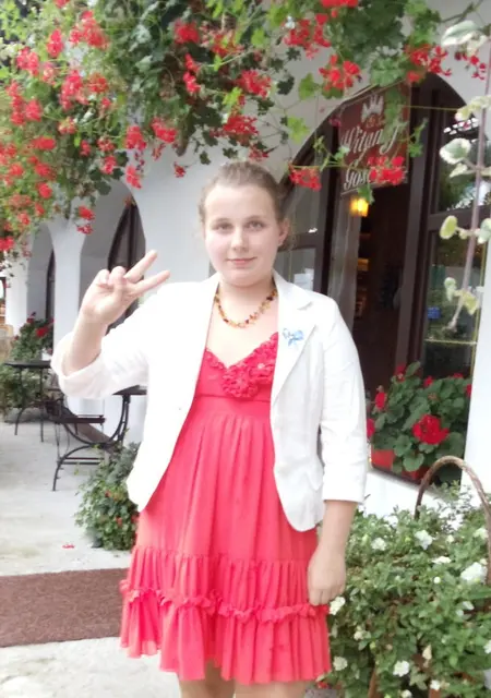 Авелина из Режа, мне 19, познакомлюсь для дружбы