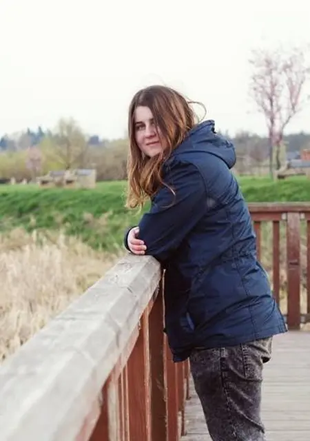 Я Роза, 20, из Петрозаводска, ищу знакомство для постоянных отношений