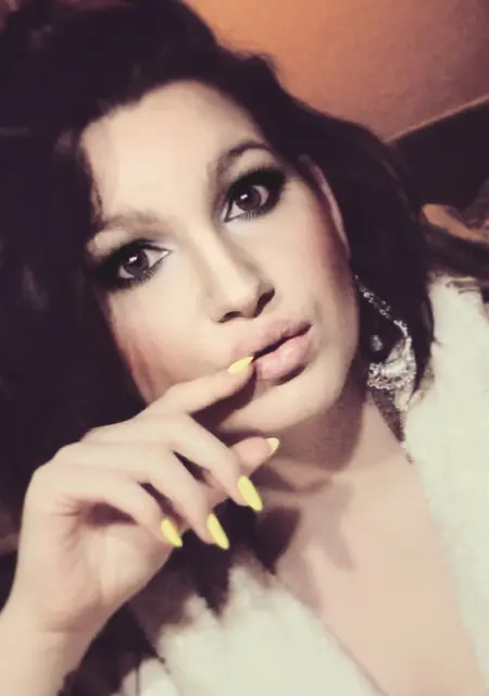 Инна из Конакова, мне 27, познакомлюсь для дружбы